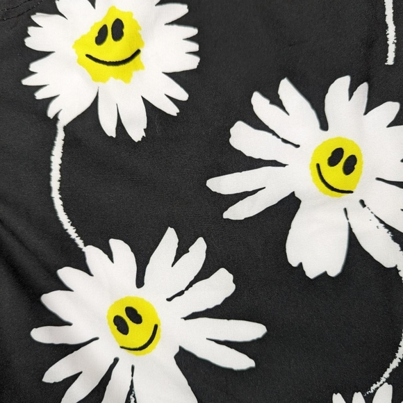 New With Tags NEFF Men's Black, White, & Yellow Daisy Smiley Graphic Swim Trunks - Picture 3 of 6